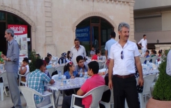 Müftülükten Mardinli Yetimlere iftar