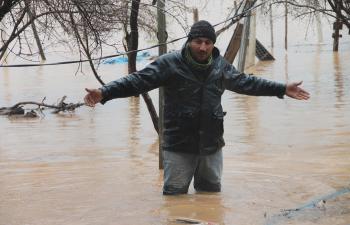 Kızıltepe'de aşırı yağış sel'e neden oldu