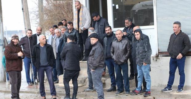 Yüksek voltaj mahalleliyi mağdur etti