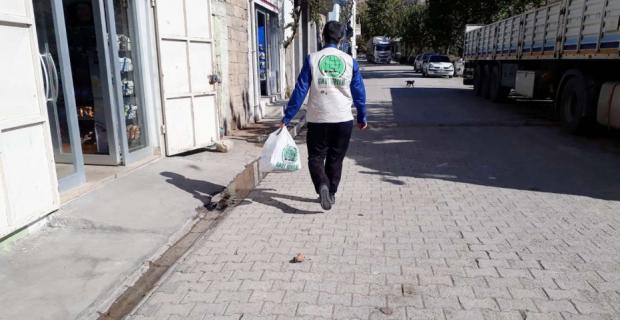 Mardin Umut Kervanı maske dağıttı