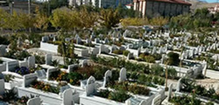 Rüyada mezarlık görmek ne anlama gelir? Rüyada kabir görmek ne demek?