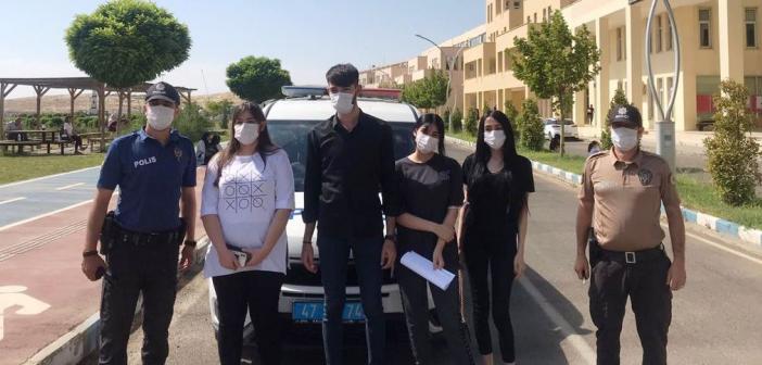 Polis Ekipleri 4 Öğrenciyi Sınava Yetiştirdi