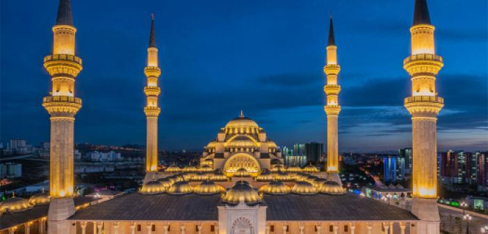 Ankara il ve ilçeleri için bayram namazı saati: Ankara il ve ilçeleri için 2021 Kurban Bayramı namazı vakti saat kaçta?