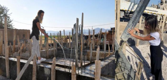 Avrupa’dan topladığı yardımlarla ihtiyaç sahibi aileye ev yaptırıyor