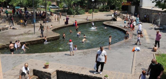 Güneydoğu'da etkili olan kavurucu sıcak bunaltıyor