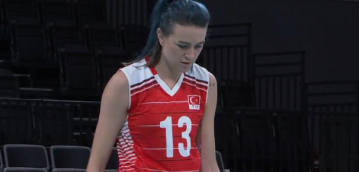 'Mavi Şimşek' lakaplı Milli Voleybolcu Meryem Boz kimdir? Aslen nerelidir, boyu kaç? Hangi takımda oynuyor?