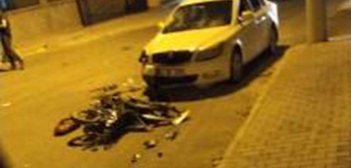 Otomobil ile motosikletin karıştığı kazada 2 kişi yaralandı