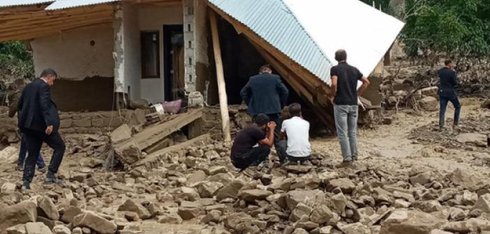 Son Dakika! Van'da sel felaketi! Hayvanlar telef oldu! Kadın ölümden döndü!