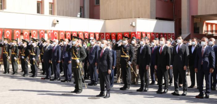 Zafer Bayramının 99. yıl dönemi törenle kutlandı