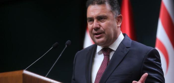 İstifa eden KIBRIS Başbakanı Ersan Saner Kimdir?  Kaç Yaşındadır? Aslen nerelidir? İşte istifa gerekçesi? Evli midir?