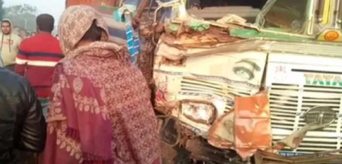 Hindistan'da cenaze aracı kamyona çarptı: 18 ölü 6 yaralı