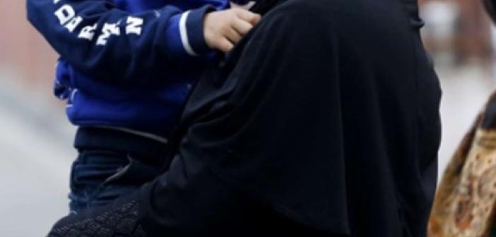 Hindistan'da bir kişi İslam'ı seçen eşini ve 2 çocuğunu katletti