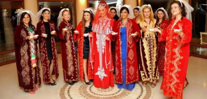 Rüyada Kına Elbisesi Görmek ne anlama gelir? Rüyada Kına Elbisesi Görmek ne demek?
