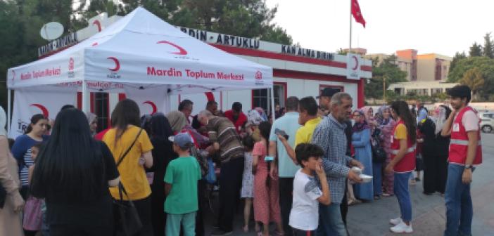 Kızılay'ın Aşure Etkinliğine Vatandaşlardan Yoğun İlgi