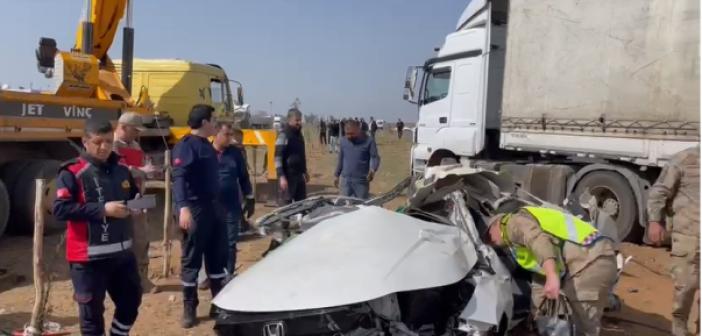 İpekyolu üç yol kavşağında feci kaza