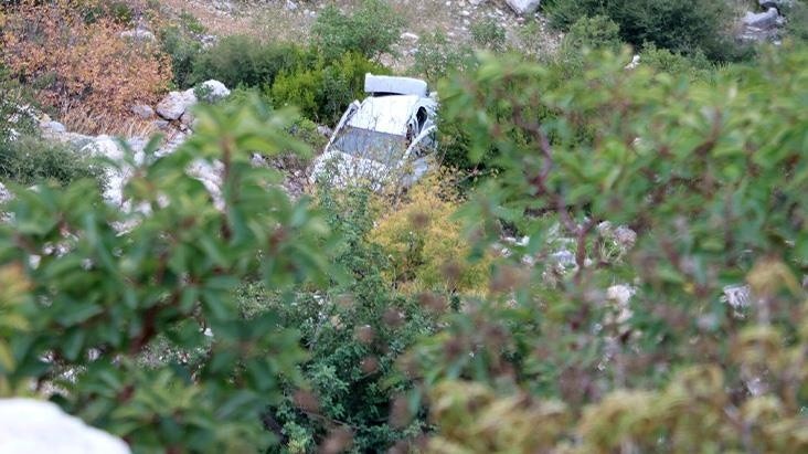 Eşiyle tartıştığı için otomobili uçurumdan aşağı itti