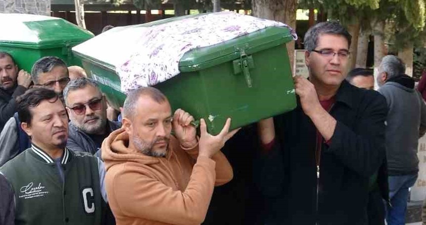 Emekli olan çift; Yaylada çıkan yangında öldüler