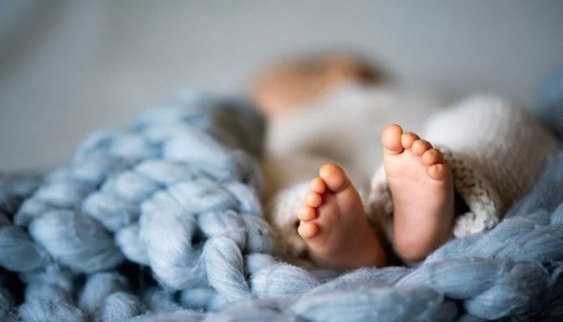 Bu kadarı da pes dedirtti! İnternetten bebek satışı yapıldı