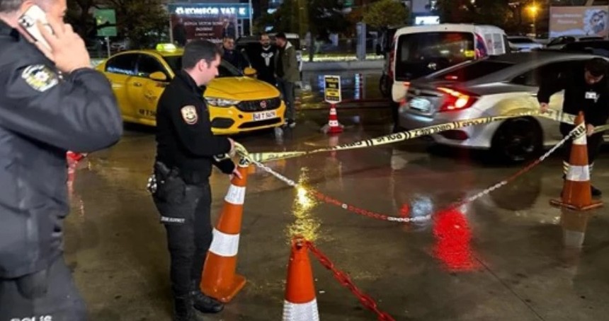 AVM'de beyzbol sopalı kavga! 1 ölü