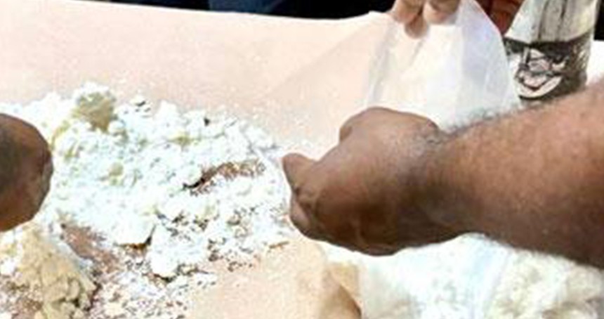 Havalimanında oyuncakların arasında 10 kilogram kokain ele geçirildi