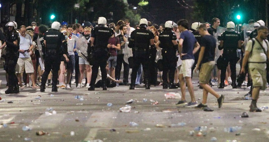 Sırbistan'da hükümet karşıtı protestolar devam ediyor