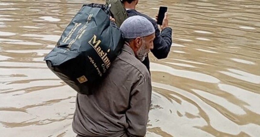 Cammu Keşmir'de heyelan sonucu ölü sayısı 30'ü geçti