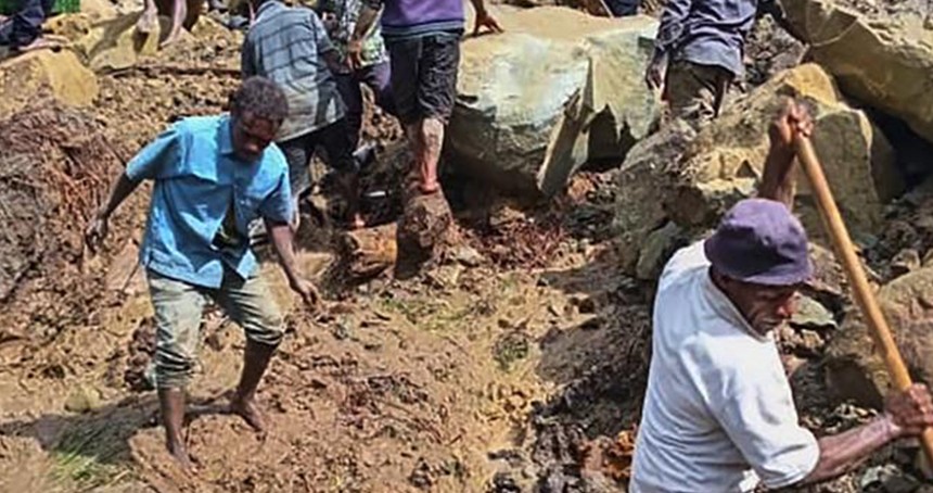 Papua Yeni Gine'de  heyelan 21 ölü