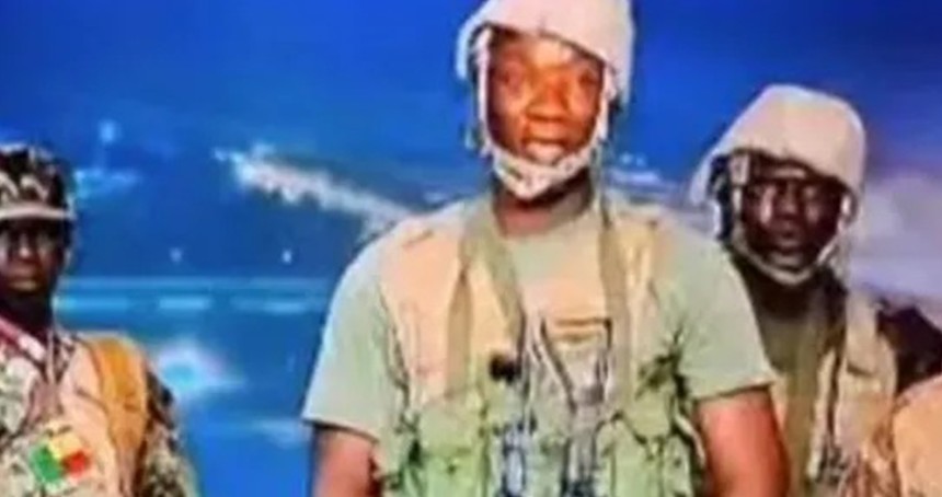 Benin'de darbeci askerler firar etti