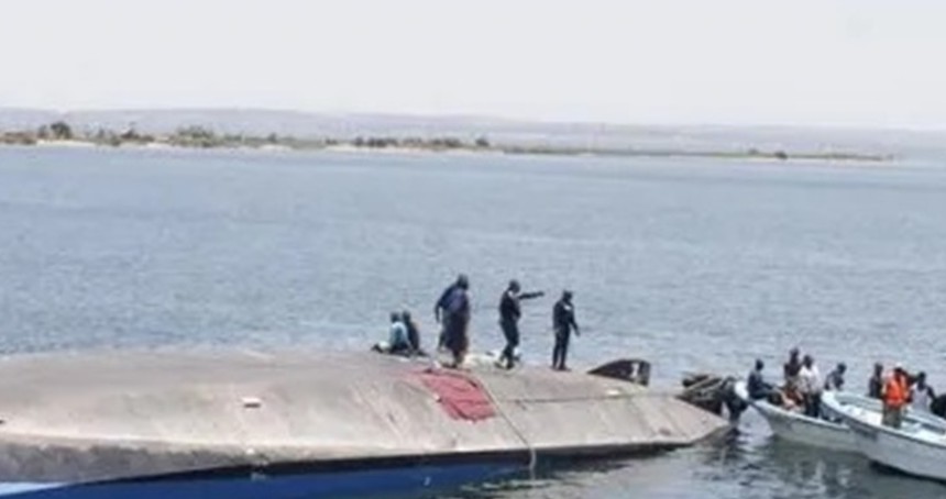Sudan'da yolcu feribotu battı: 15 ölü