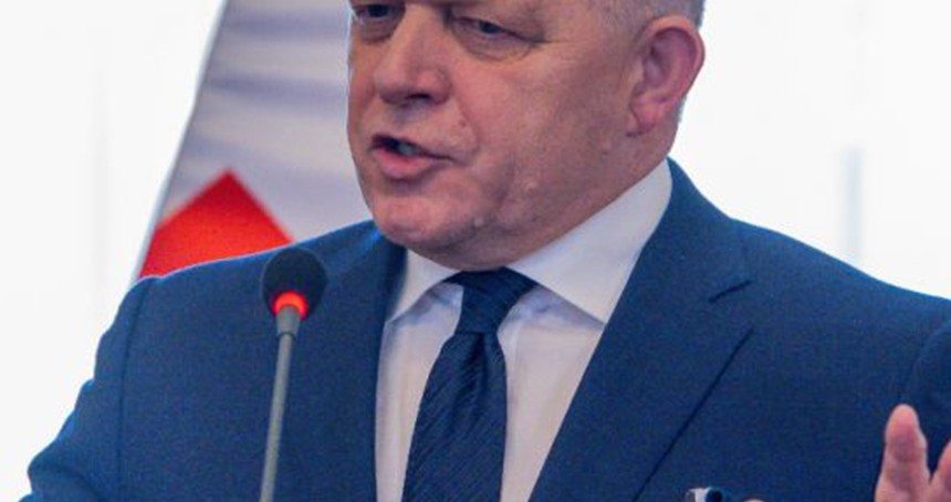 Fico: Ukrayna petrol sevkiyatını başlatmazsa, elektrik tedarikini durdururuz