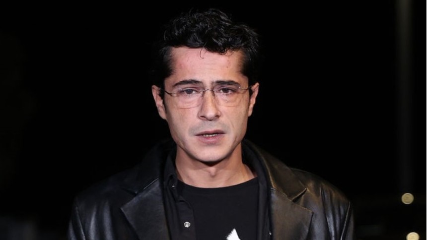Ünlü oyuncu dizisinden çıkarıldı