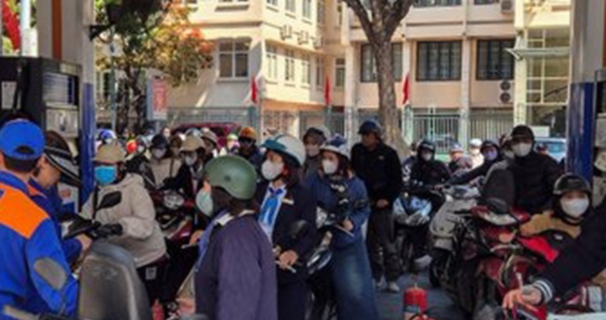 Vietnam’da yakıt krizi kapıda, uzaktan çalışma geri dönüyor