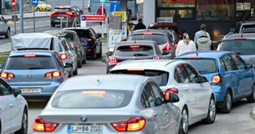 Slovenya'da akaryakıt satışına kısıtlama
