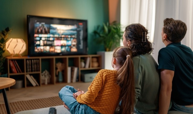 Bu akşam televizyonda hangi diziler ve filmler var? 14 Nisan 2026 kanal kanal yayın akışı