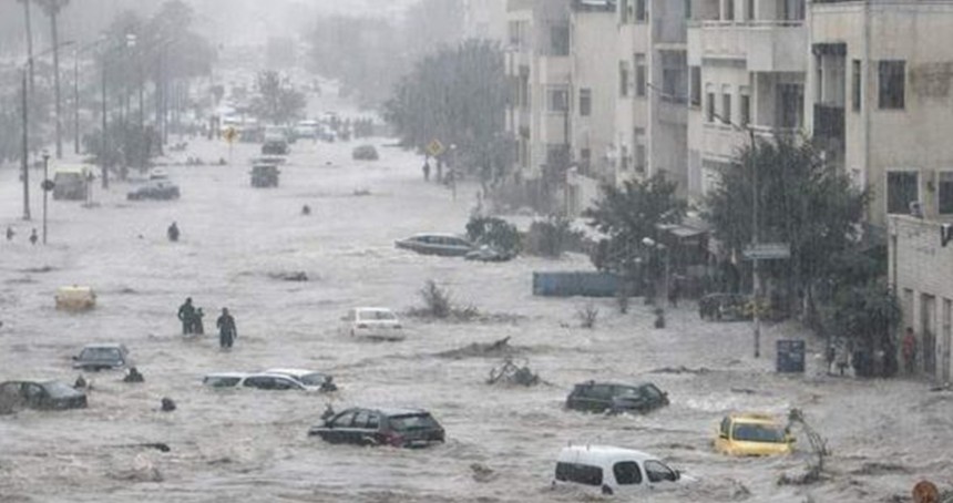 Tunus'ta sel felaketi: Bazı bölgelerde eğitime ara verilirken, 1 kişi hayatını kaybetti