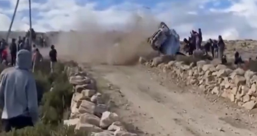 Yarış aracı seyircilerin arasına daldı: Bir ölü, 3 yaralı
