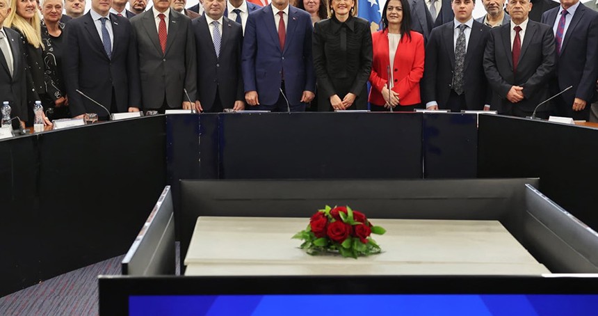 Bakan Bolat'tan Kosova'ya ziyaret: Ticaret ve iş birliği vurgusu