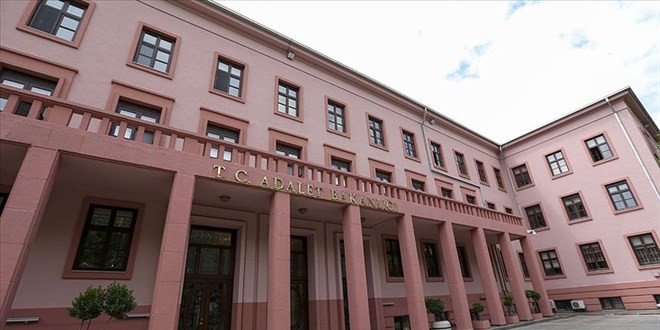 Başvurular başladı: Adalet Bakanlığı taşra personelini merkez teşkilatında görevlendirecek! İşte şartlar...