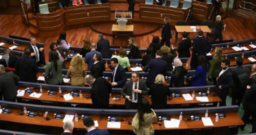 Kosova'da erken genel seçim kararı 