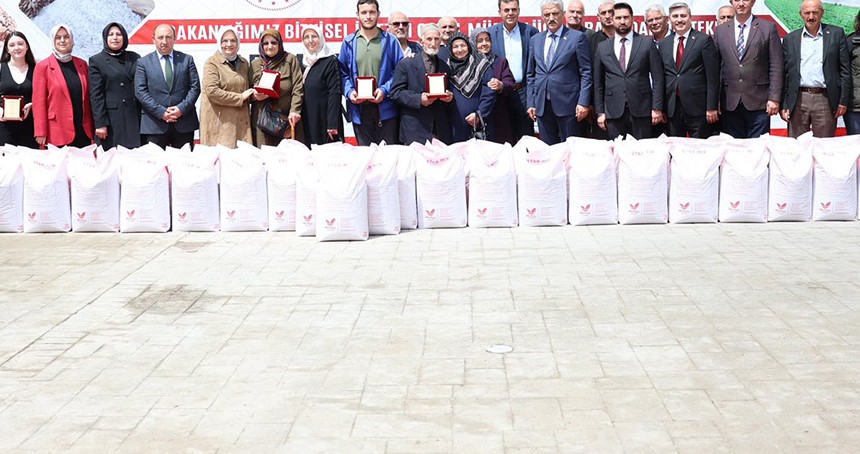 Düzce’de çiftçilere yem bitkisi tohumu desteği