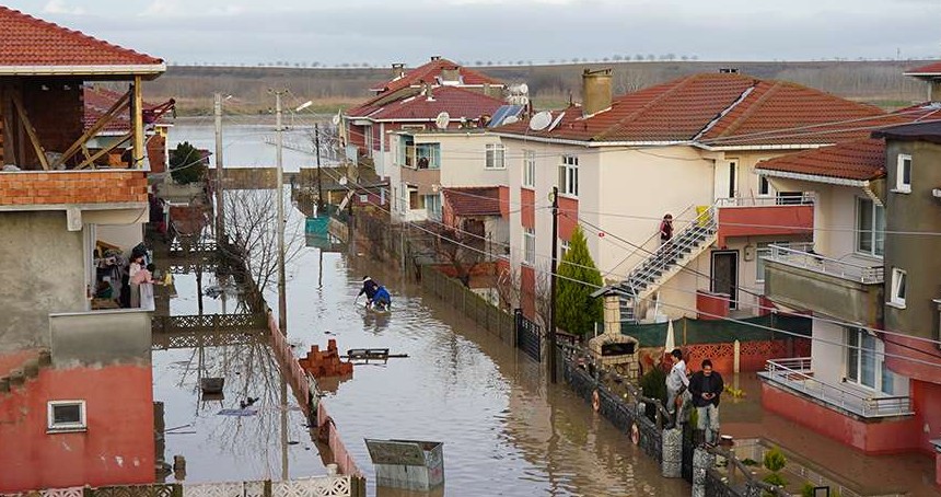 Tokat’ta sel ve su baskınları: 15 mahalle ve köyler tahliye edildi, eğitime 3 gün ara