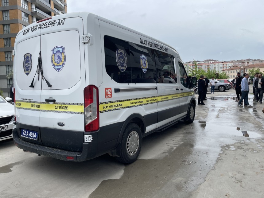Asansör boşluğuna düşen kişi öldü