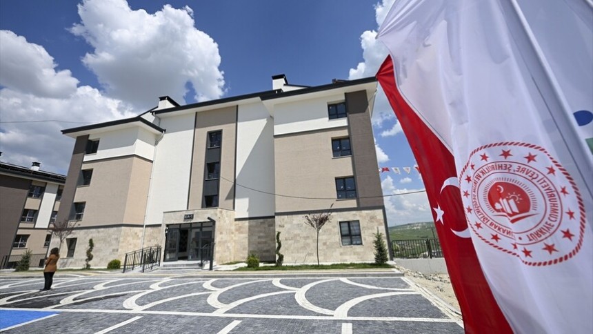 TOKİ'nin 64 ilde satışa çıkaracağı konutlar için örnek daire görüntülendi