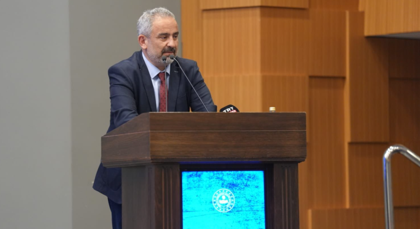 Bağımlılıkla mücadelede medyanın rolü paneli İzmir'de yapıldı