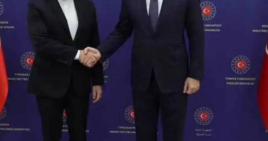 Dışişleri Bakanı Fidan, İranlı mevkidaşı Arakçi ile görüştü