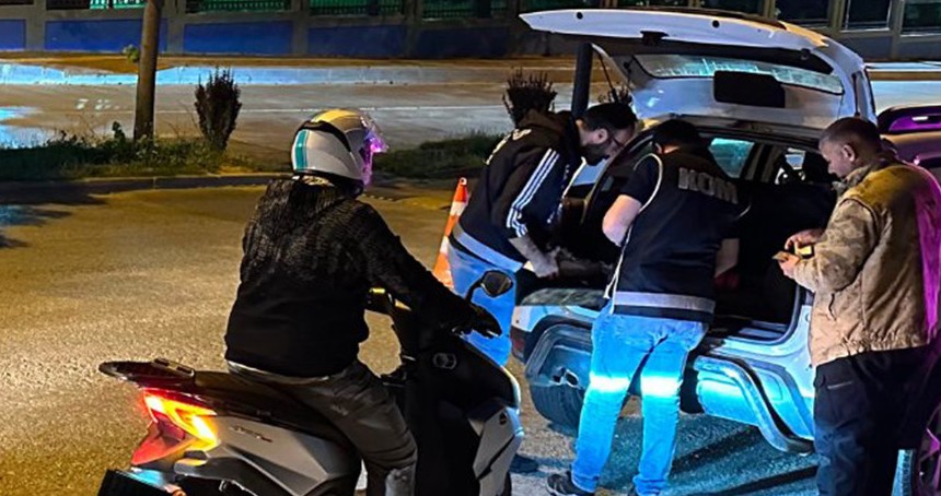 Kastamonu’da huzur ve asayiş uygulaması: Aranan bir kişi yakalandı
