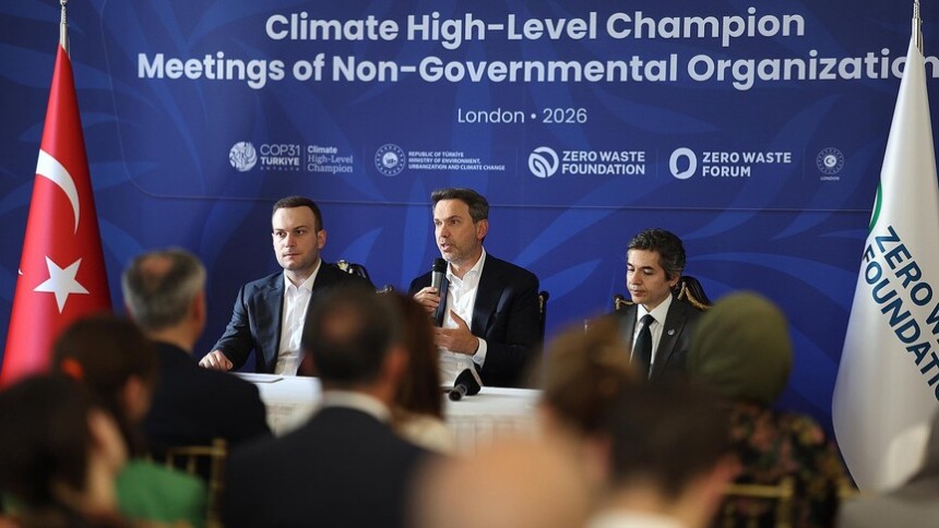 Enerji ve Tabii Kaynaklar Bakanı Bayraktar, Türkiye'nin enerji dönüşümünde 3 temel konuya odaklandığını bildirdi