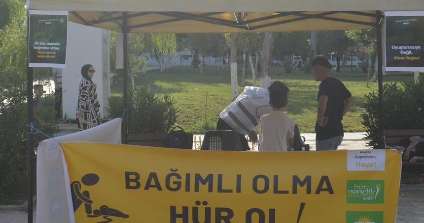 HÜDA PAR Kurtalan'da uyuşturucu problemine dikkat çekti