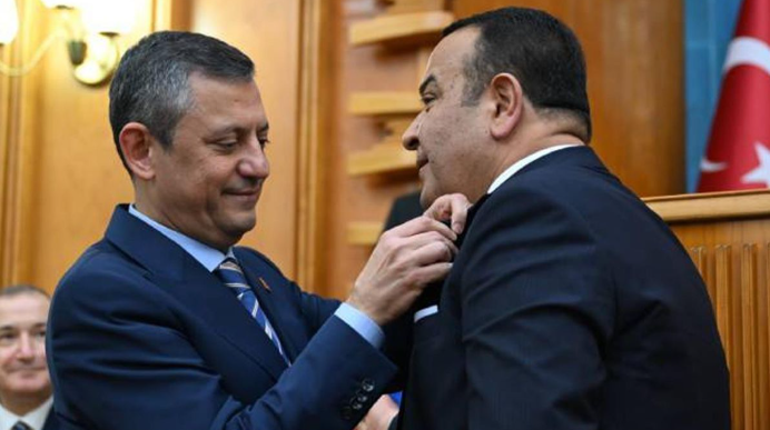 CHP Ankara Milletvekili Adnan Beker partisinden istifa etti