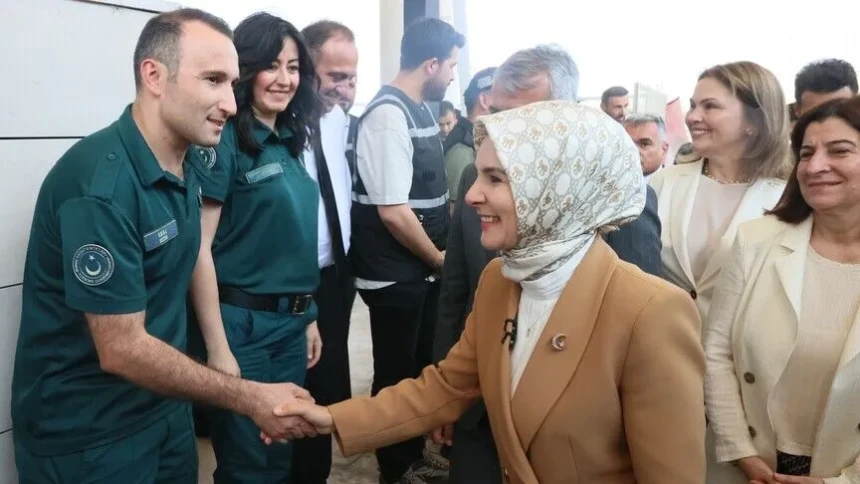Bakan Göktaş Kapıkule'de gurbetçileri karşıladı